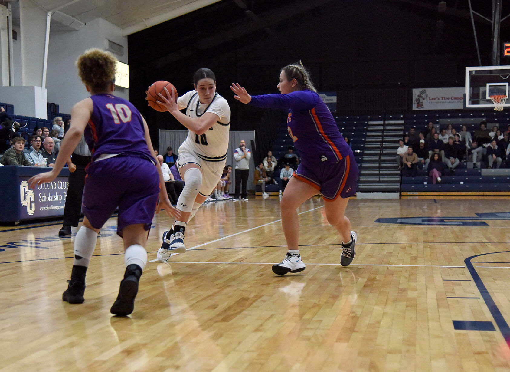 Mallory Shetley drives to the basket